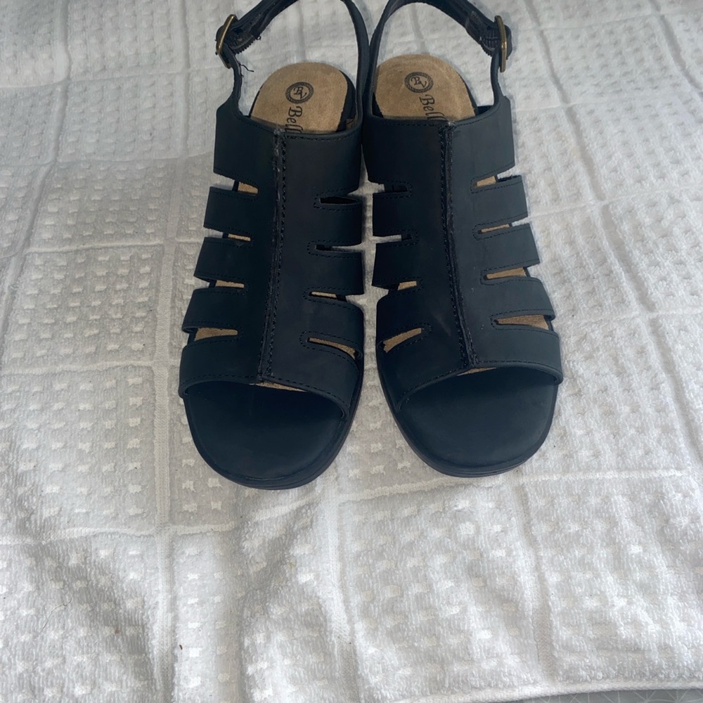 Bella Vita Black Strappy Sandals